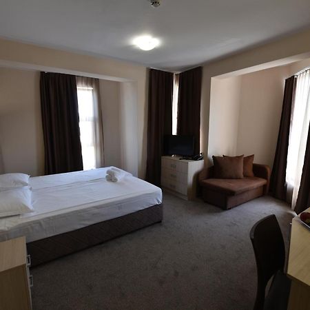 Hotel Santa Maria Obzor Buitenkant foto