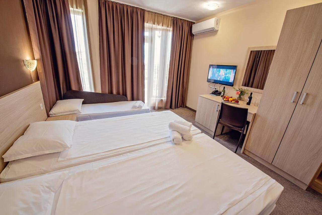 Hotel Santa Maria Obzor Buitenkant foto