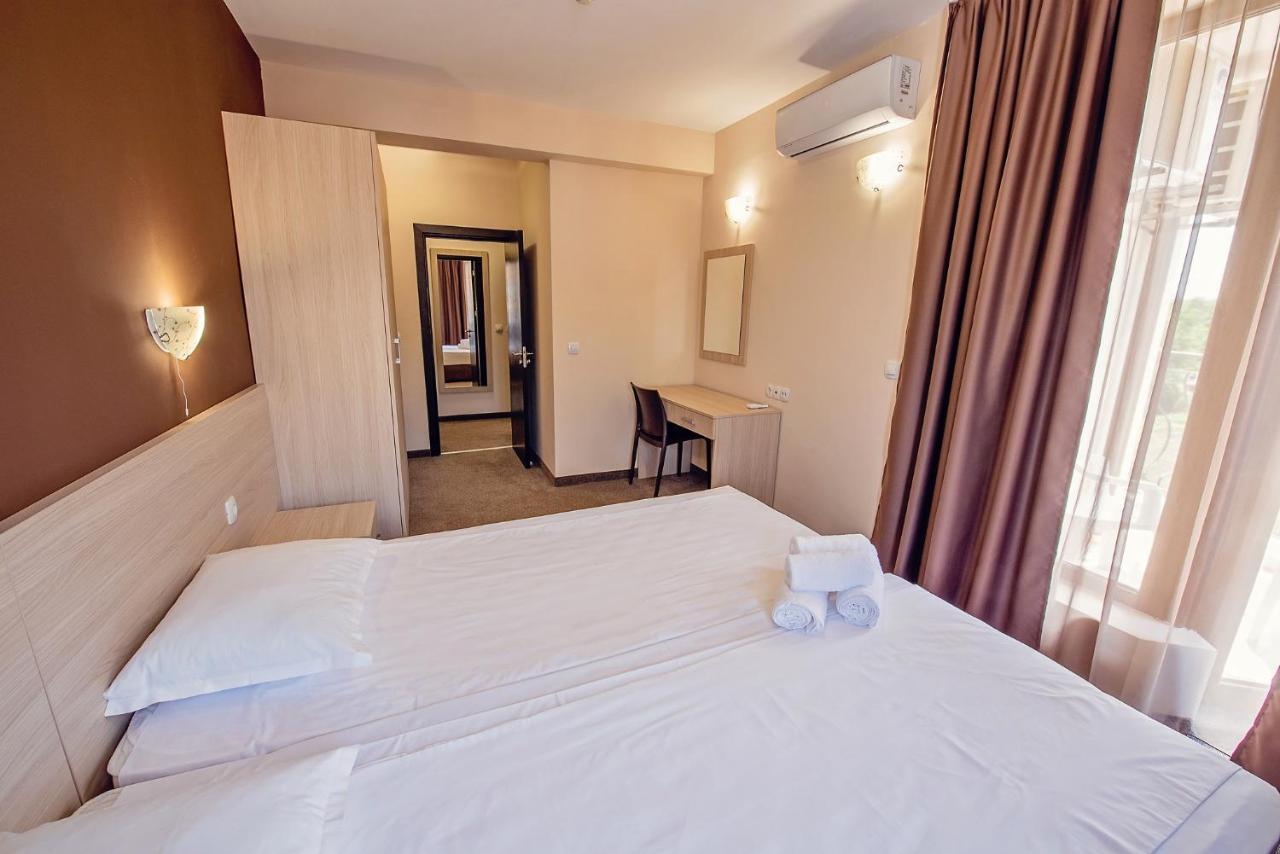 Hotel Santa Maria Obzor Buitenkant foto
