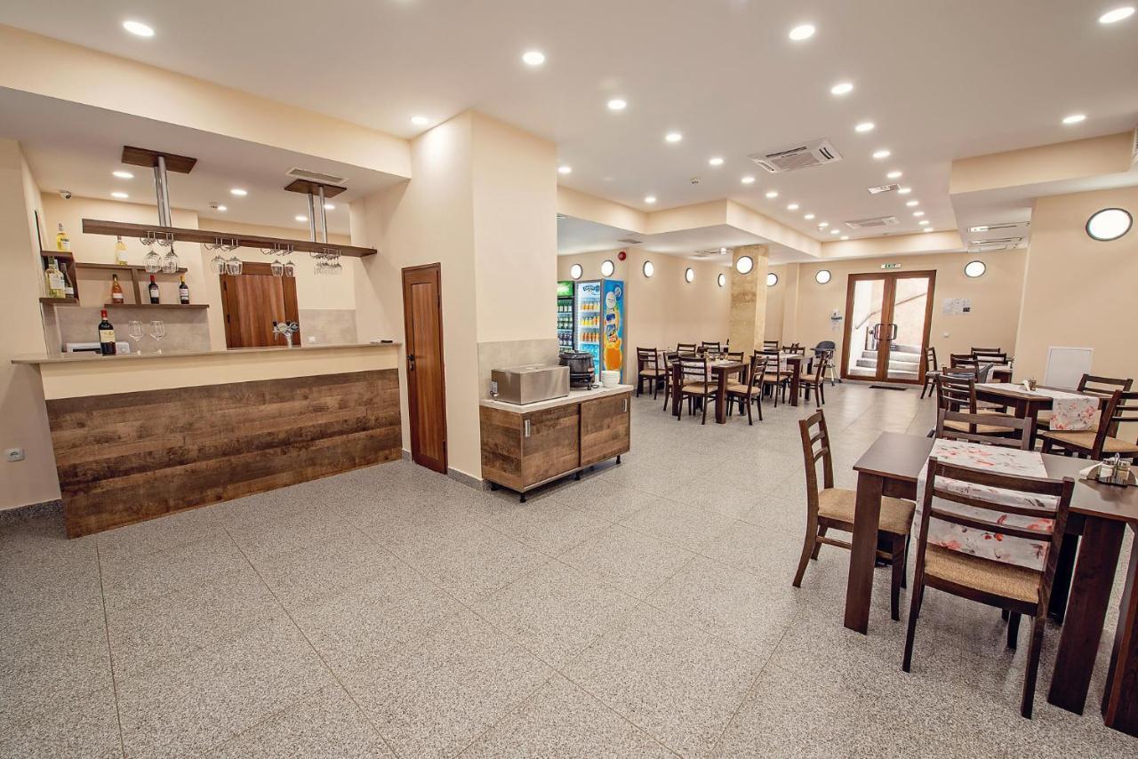 Hotel Santa Maria Obzor Buitenkant foto